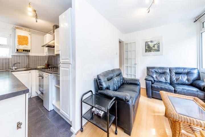 4 bedroom town house with garden close to Tufnell park Station  Penderyn Way, Tufnell park